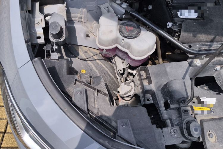 Used Volkswagen ID.4 CROZZ 2022 Long-Range Lite PRO Edition Engine Bay Right