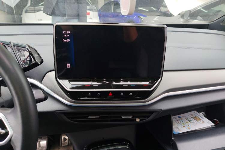 Used Volkswagen ID.4 CROZZ 2022 Long-Range Lite PRO Edition Audio And AC Panel