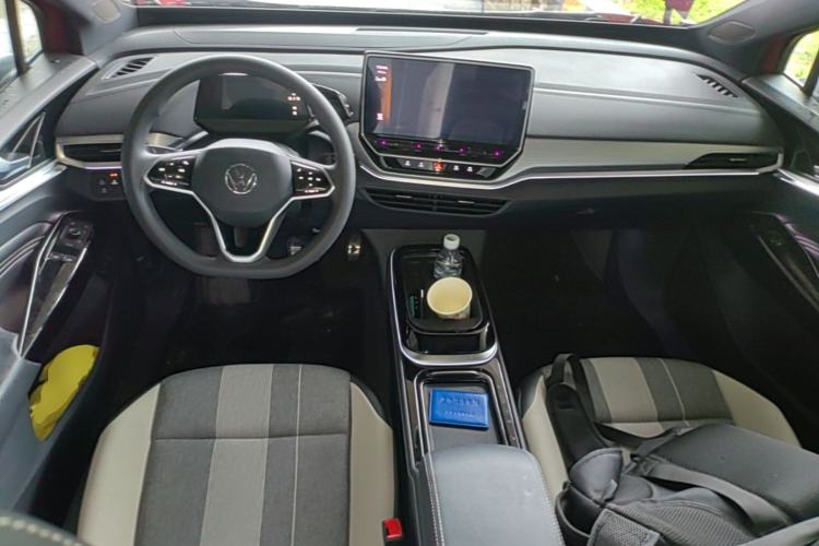 Used Volkswagen ID.4 CROZZ 2022 Long-Range PURE+ Edition Center Console