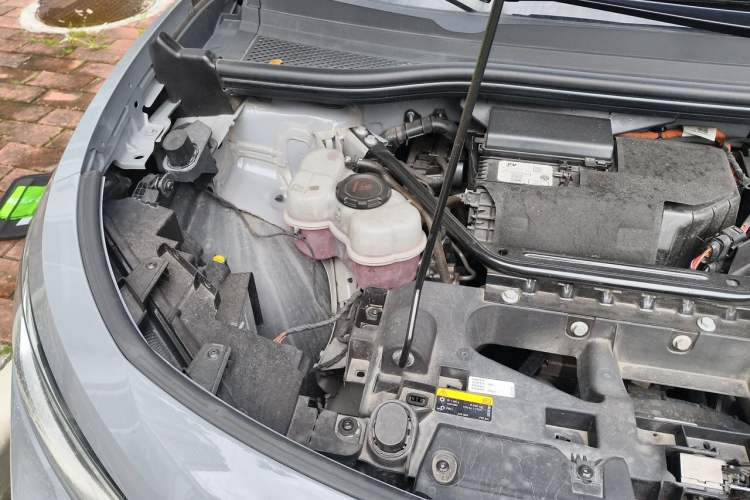 Used Volkswagen ID.4 CROZZ 2022 Long-Range Lite PRO Edition Engine Bay Right