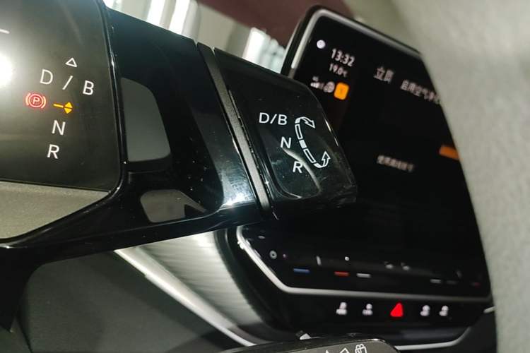 Used Volkswagen ID.4 CROZZ 2022 Long-Range PURE+ Edition Gear Lever