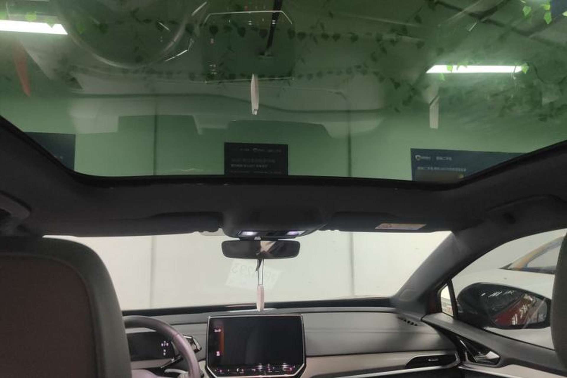 Used Volkswagen ID.4 CROZZ 2022 Long-Range Lite PRO Edition Headliner