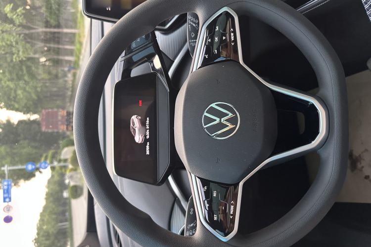 Used Volkswagen ID.4 CROZZ 2022 Long-Range PURE+ Edition Interior 4