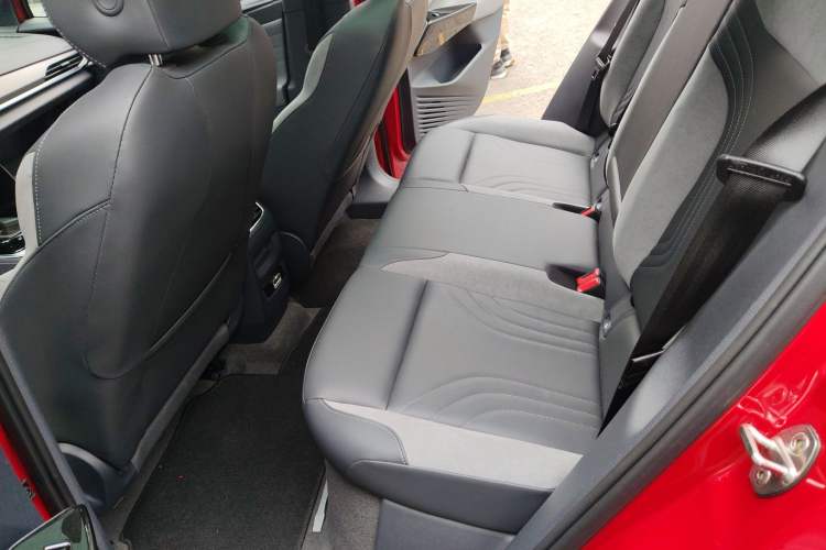 Used Volkswagen ID.4 CROZZ 2022 Long-Range Lite PRO Edition Left Rear Seat