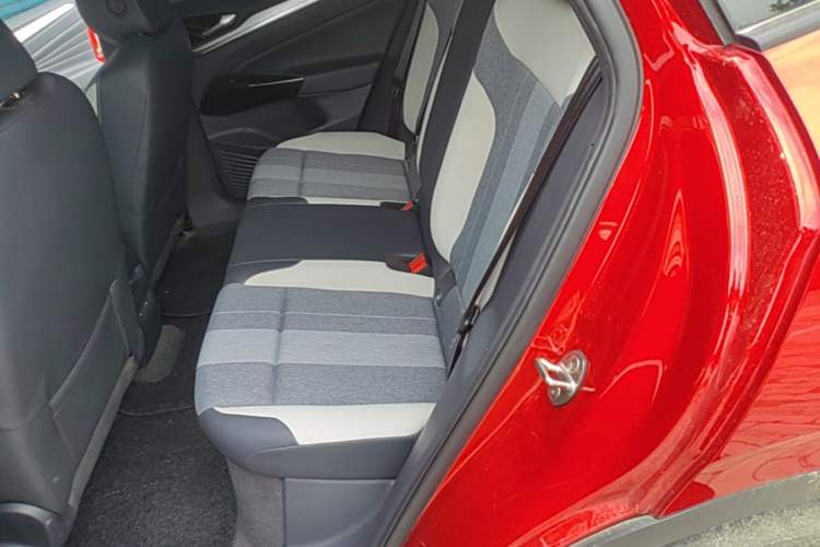 Used Volkswagen ID.4 CROZZ 2022 Long-Range PURE+ Edition Left Rear Seat