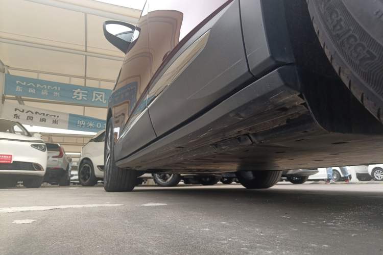 Used Volkswagen ID.4 CROZZ 2022 Long-Range Lite PRO Edition Left Side Sill