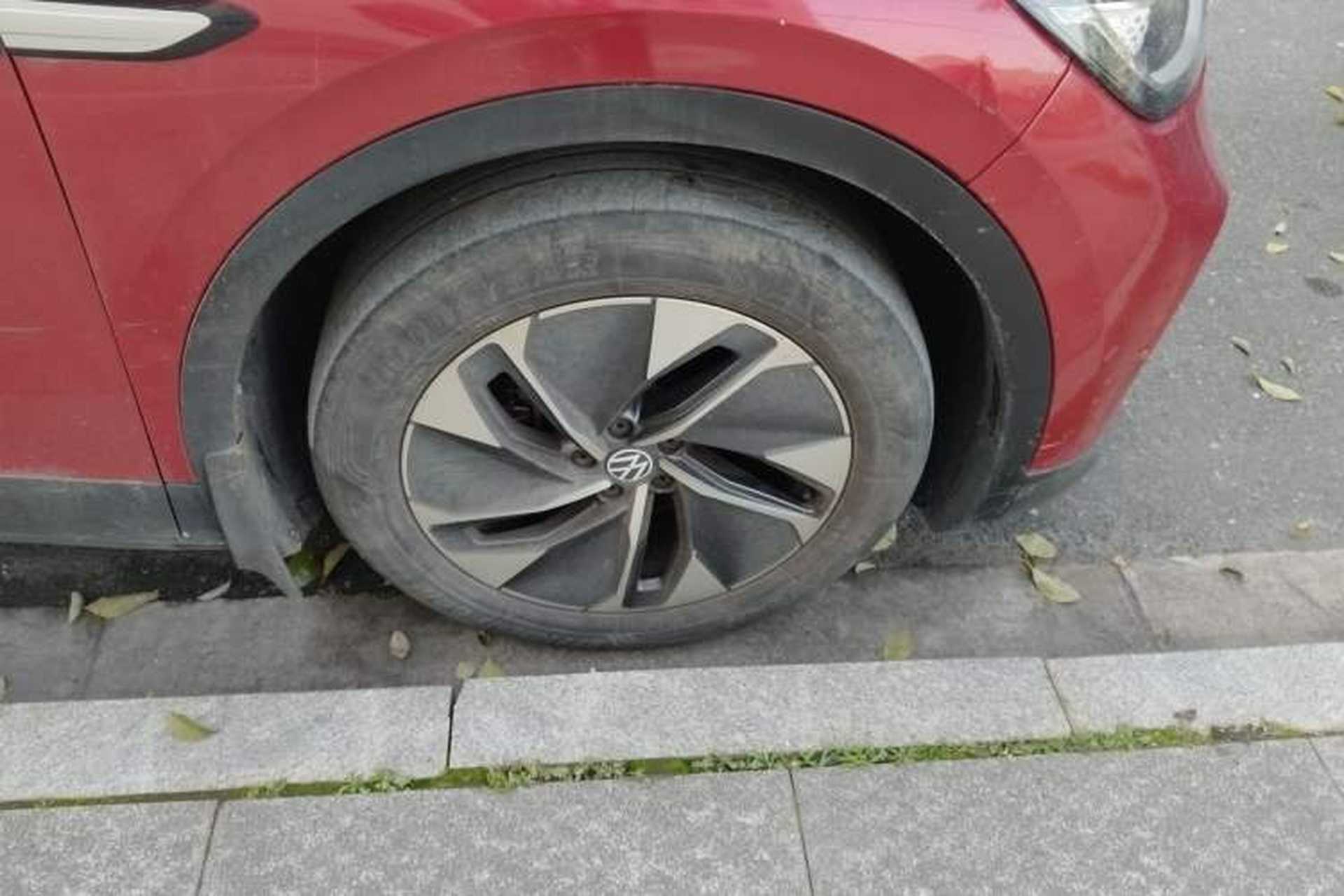 Used Volkswagen ID.4 CROZZ 2022 Pure Edition Limited Edition Right Front Wheel Hub