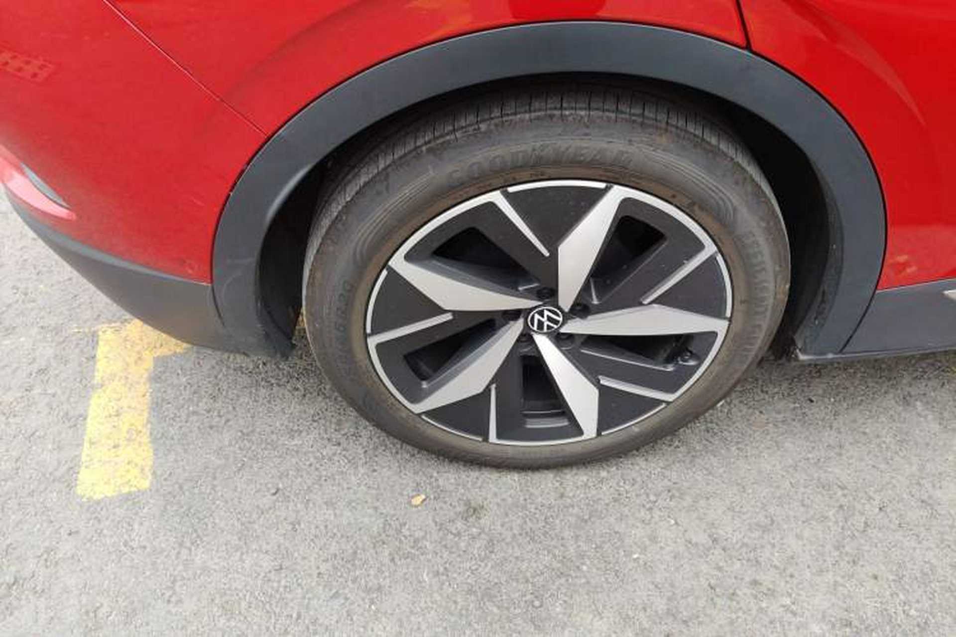 Used Volkswagen ID.4 CROZZ 2022 Long-Range Lite PRO Edition Right Rear Wheel Hub