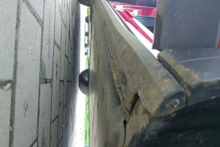 Used Volkswagen ID.4 CROZZ 2022 Long-Range PURE+ Edition Right Side Sill