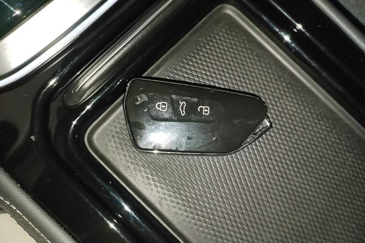 Used Volkswagen ID.4 CROZZ 2022 Long-Range PURE+ Edition Vehicle Key