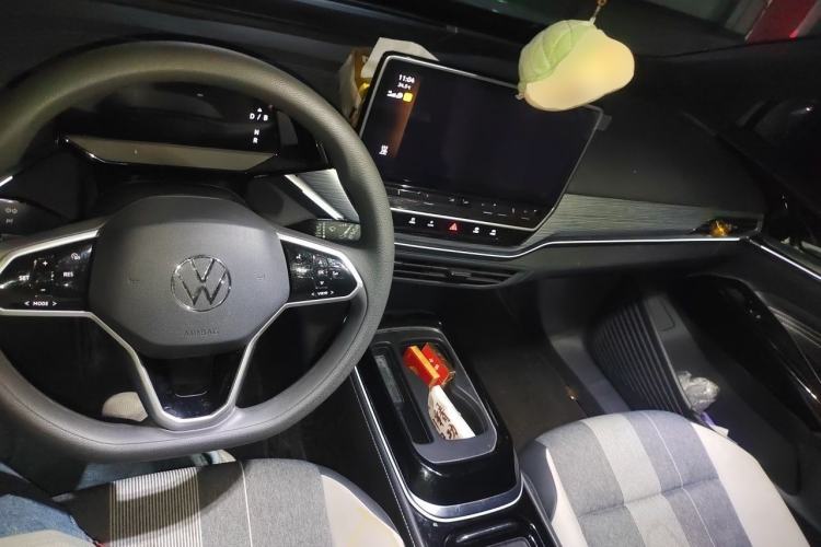 Used Volkswagen ID.4 CROZZ 2022 Pure Edition Limited Edition Center Console
