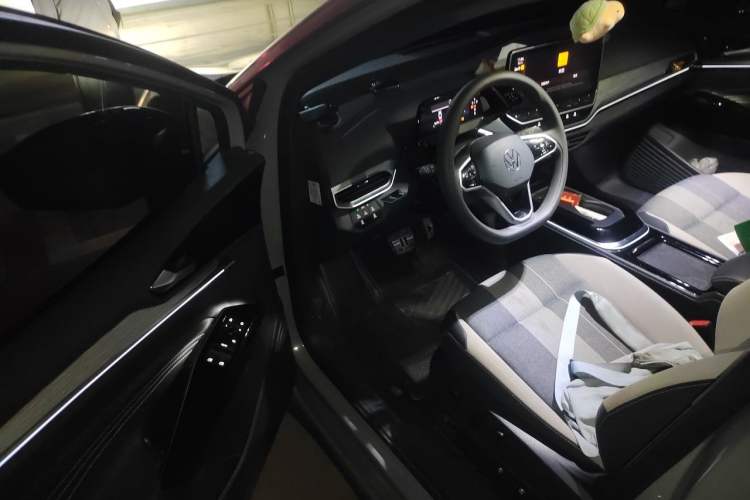 Used Volkswagen ID.4 CROZZ 2022 Pure Edition Limited Edition Driver Seat
