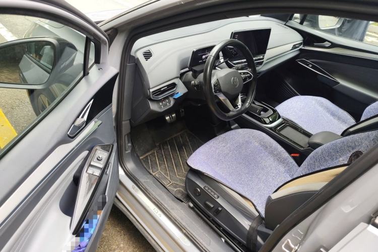 Used Volkswagen ID.4 CROZZ 2022 Long-Range Lite PRO Edition Driver Seat