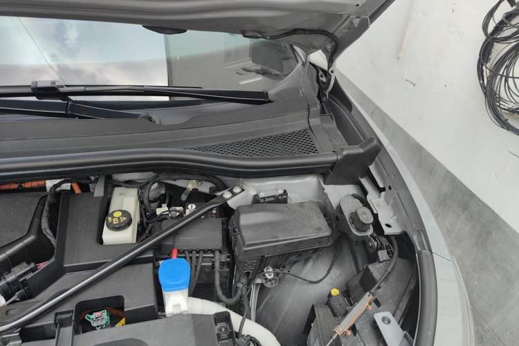 Used Volkswagen ID.4 CROZZ 2022 Long-Range Lite PRO Edition Engine Bay Left