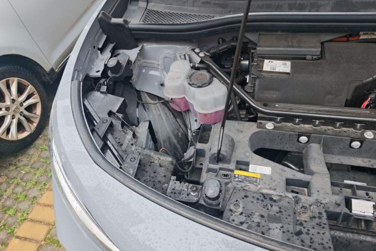 Used Volkswagen ID.4 CROZZ 2022 Standard Range PURE Edition Engine Bay Right