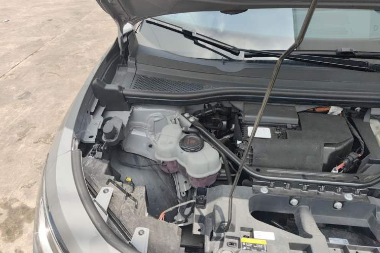 Used Volkswagen ID.4 CROZZ 2022 Long-Range Lite PRO Edition Engine Bay Right
