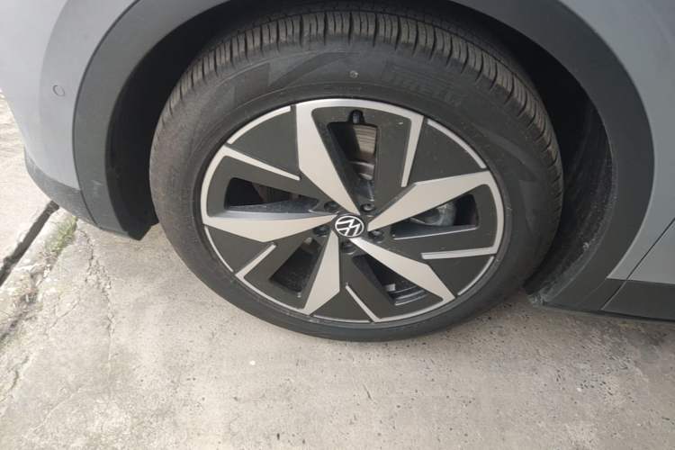 Used Volkswagen ID.4 CROZZ 2022 Long-Range Lite PRO Edition Exterior 4