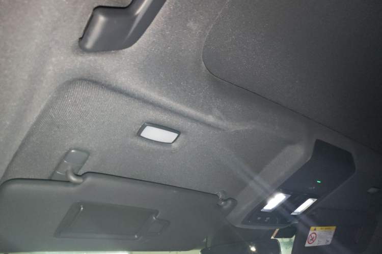 Used Volkswagen ID.4 CROZZ 2022 Long-Range Lite PRO Edition Headliner