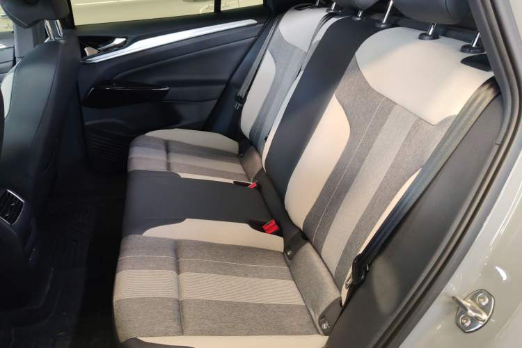 Used Volkswagen ID.4 CROZZ 2022 Pure Edition Limited Edition Interior 4