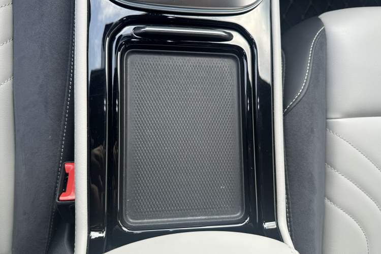 Used Volkswagen ID.4 CROZZ 2022 Long-Range Lite PRO Edition Interior 6