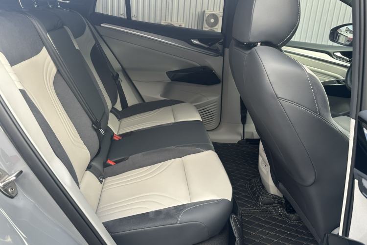 Used Volkswagen ID.4 CROZZ 2022 Long-Range Lite PRO Edition Interior 9
