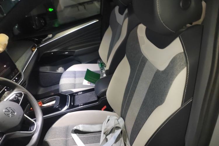 Used Volkswagen ID.4 CROZZ 2022 Pure Edition Limited Edition Left Front Seat