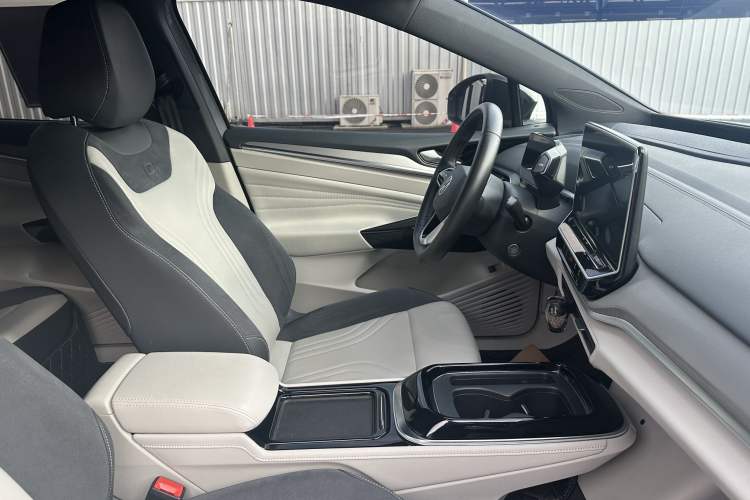 Used Volkswagen ID.4 CROZZ 2022 Long-Range Lite PRO Edition Left Front Seat