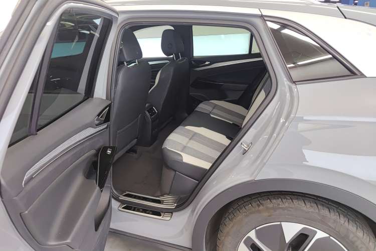 Used Volkswagen ID.4 CROZZ 2022 Pure Edition Limited Edition Left Rear Seat