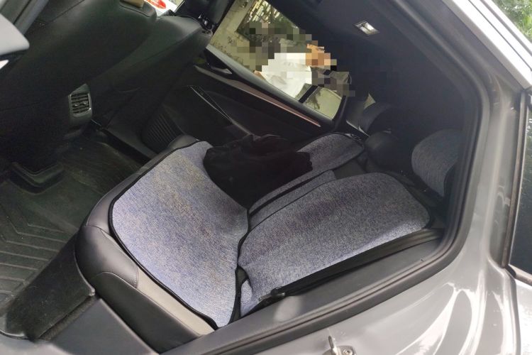 Used Volkswagen ID.4 CROZZ 2022 Long-Range Lite PRO Edition Left Rear Seat