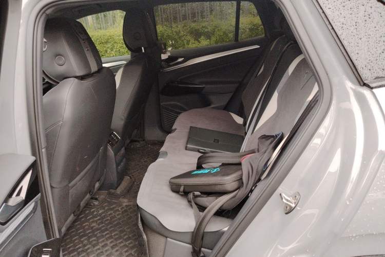 Used Volkswagen ID.4 CROZZ 2022 Pure Edition Limited Edition Left Rear Seat