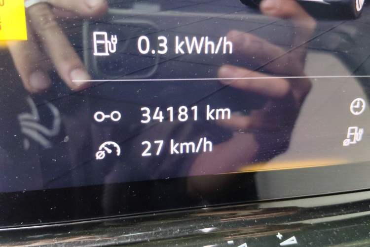 Used Volkswagen ID.4 CROZZ 2022 Pure Edition Limited Edition Odometer Close Up