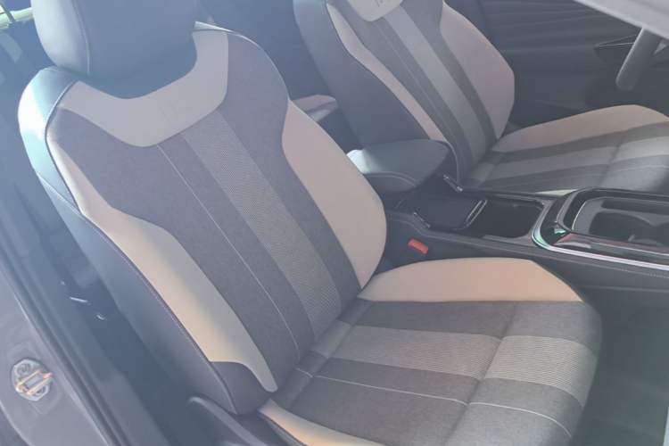 Used Volkswagen ID.4 CROZZ 2022 Pure Edition Limited Edition Right Front Seat
