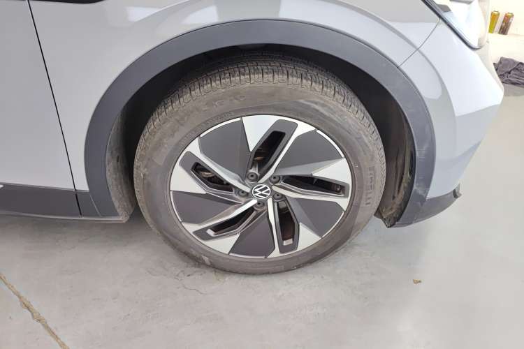 Used Volkswagen ID.4 CROZZ 2022 Pure Edition Limited Edition Right Front Wheel Hub
