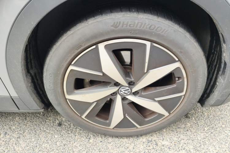 Used Volkswagen ID.4 CROZZ 2022 Long-Range Lite PRO Edition Right Front Wheel Hub