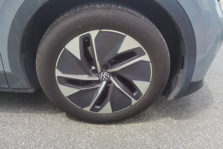 Used Volkswagen ID.4 CROZZ 2022 Pure Edition Limited Edition Right Front Wheel Hub