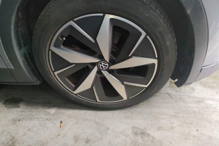 Used Volkswagen ID.4 CROZZ 2022 Pure Edition Limited Edition Right Front Wheel Hub