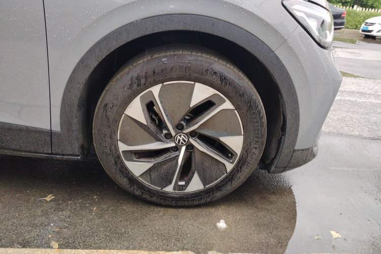 Used Volkswagen ID.4 CROZZ 2022 Pure Edition Limited Edition Right Front Wheel Hub