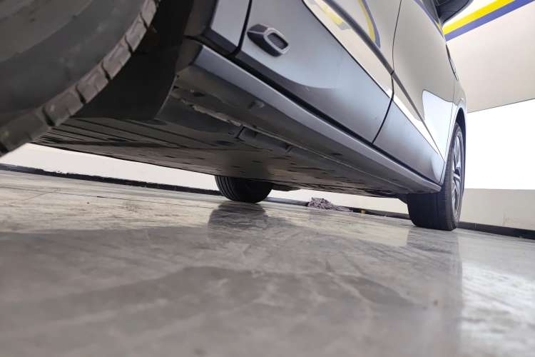 Used Volkswagen ID.4 CROZZ 2022 Pure Edition Limited Edition Right Side Sill