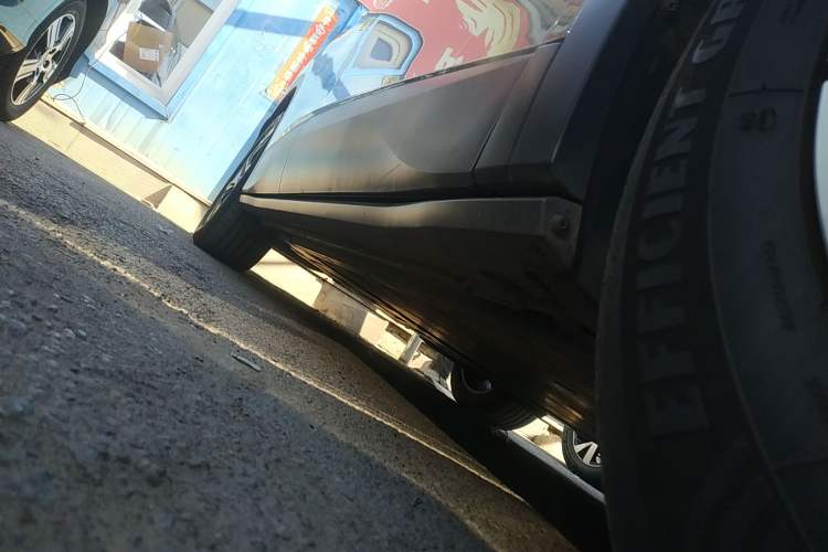 Used Volkswagen ID.4 CROZZ 2022 Pure Edition Limited Edition Right Side Sill