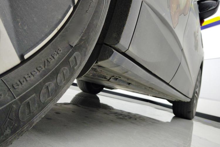 Used Volkswagen ID.4 CROZZ 2022 Pure Edition Limited Edition Right Side Sill