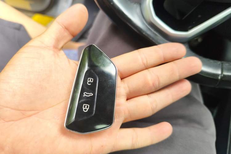 Used Volkswagen ID.4 CROZZ 2022 Long-Range Lite PRO Edition Vehicle Key
