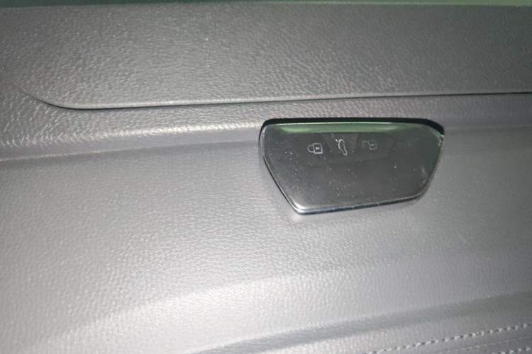 Used Volkswagen ID.4 CROZZ 2022 Long-Range Lite PRO Edition Vehicle Key