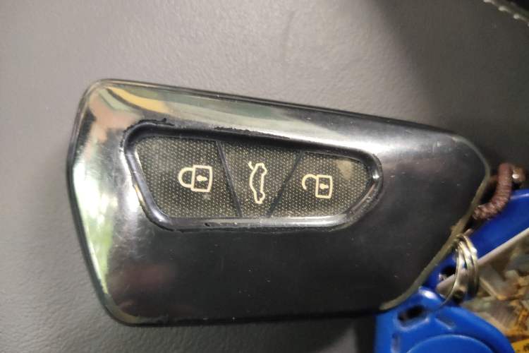 Used Volkswagen ID.4 CROZZ 2022 Long-Range Lite PRO Edition Vehicle Key