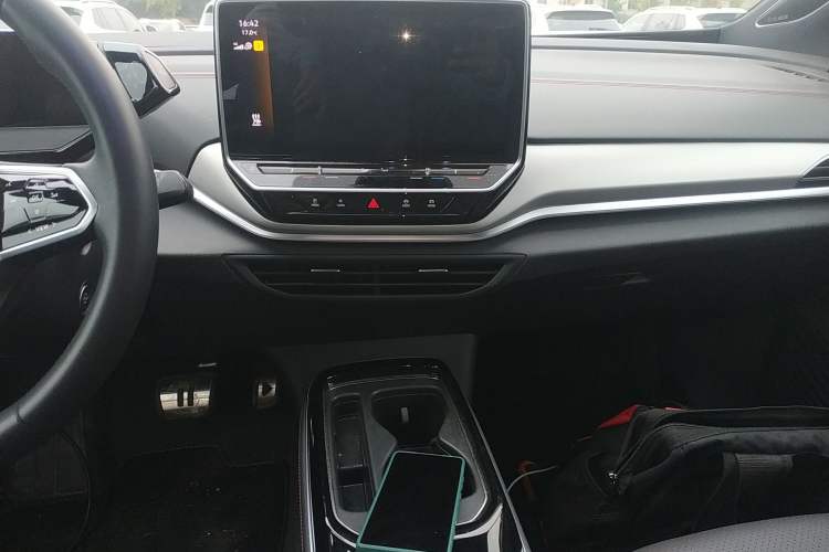 Used Volkswagen ID.4 CROZZ 2022 High-Performance PRIME Edition Audio And AC Panel
