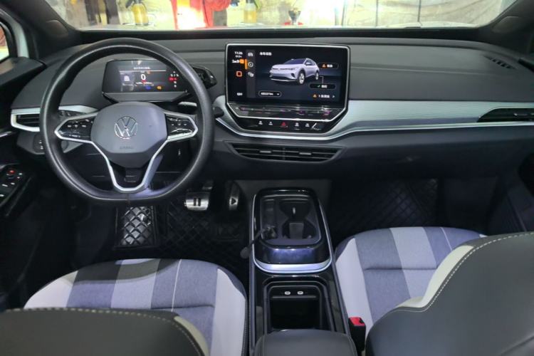 Used Volkswagen ID.4 CROZZ 2022 Standard Range PURE Edition Center Console