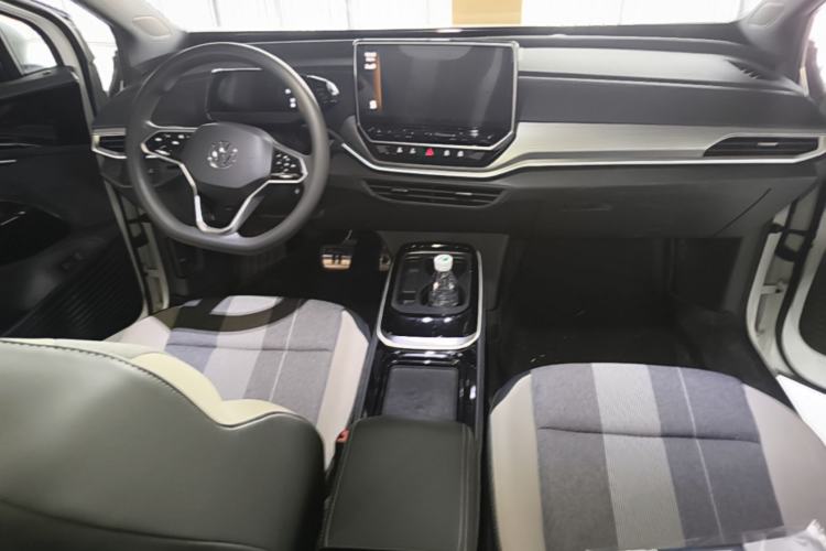 Used Volkswagen ID.4 CROZZ 2022 Long-Range PRO Edition Center Console