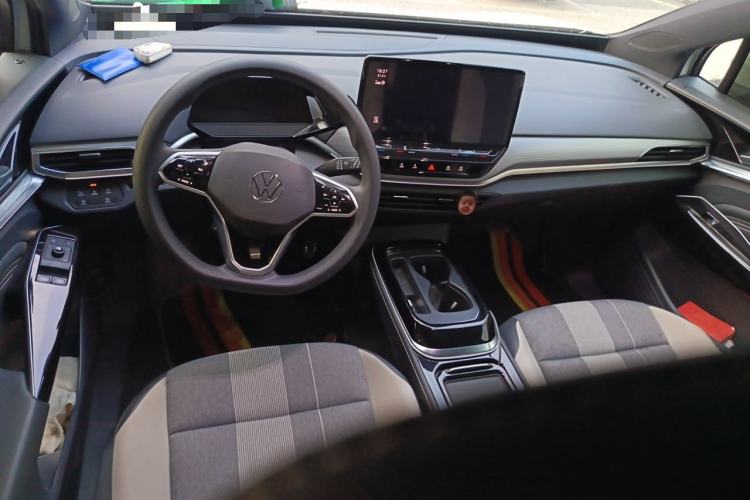 Used Volkswagen ID.4 CROZZ 2022 Long-Range PURE+ Edition Center Console