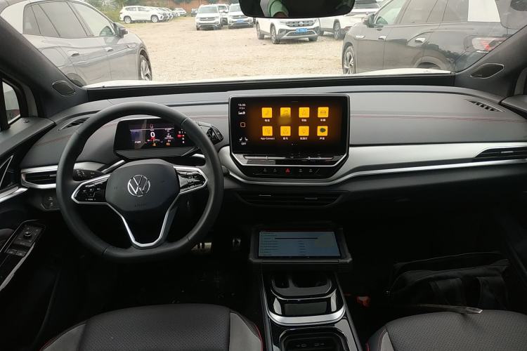 Used Volkswagen ID.4 CROZZ 2022 High-Performance PRIME Edition Center Console