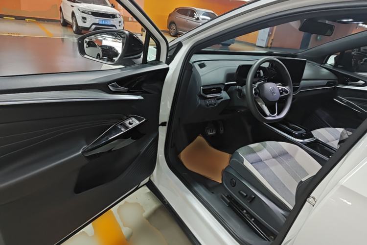 Used Volkswagen ID.4 CROZZ 2022 Pure Edition Limited Edition Driver Seat