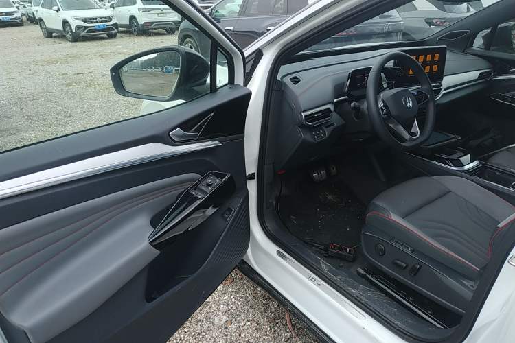 Used Volkswagen ID.4 CROZZ 2022 High-Performance PRIME Edition Driver Seat